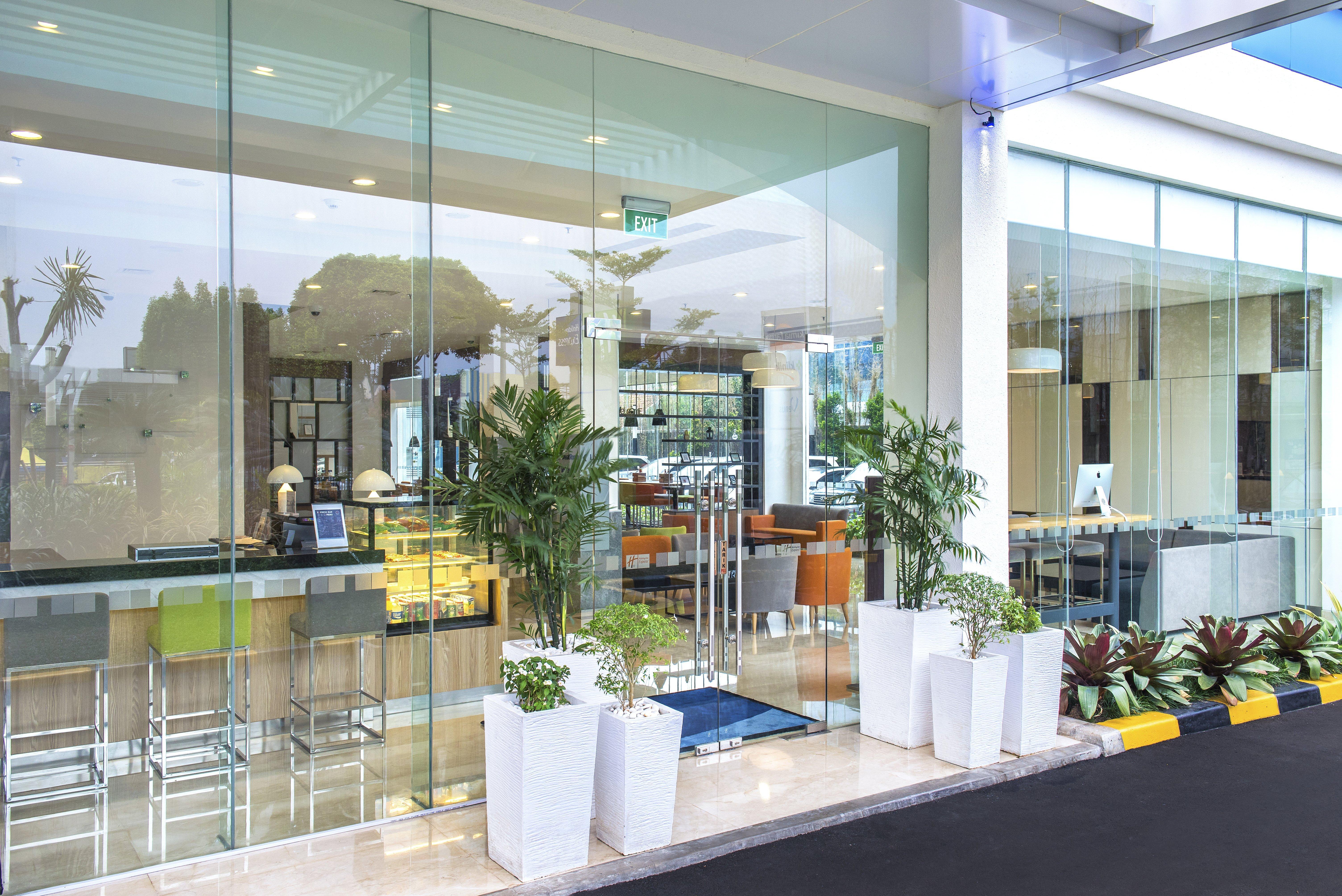 Holiday Inn Express Jakarta Matraman By Ihg Εξωτερικό φωτογραφία