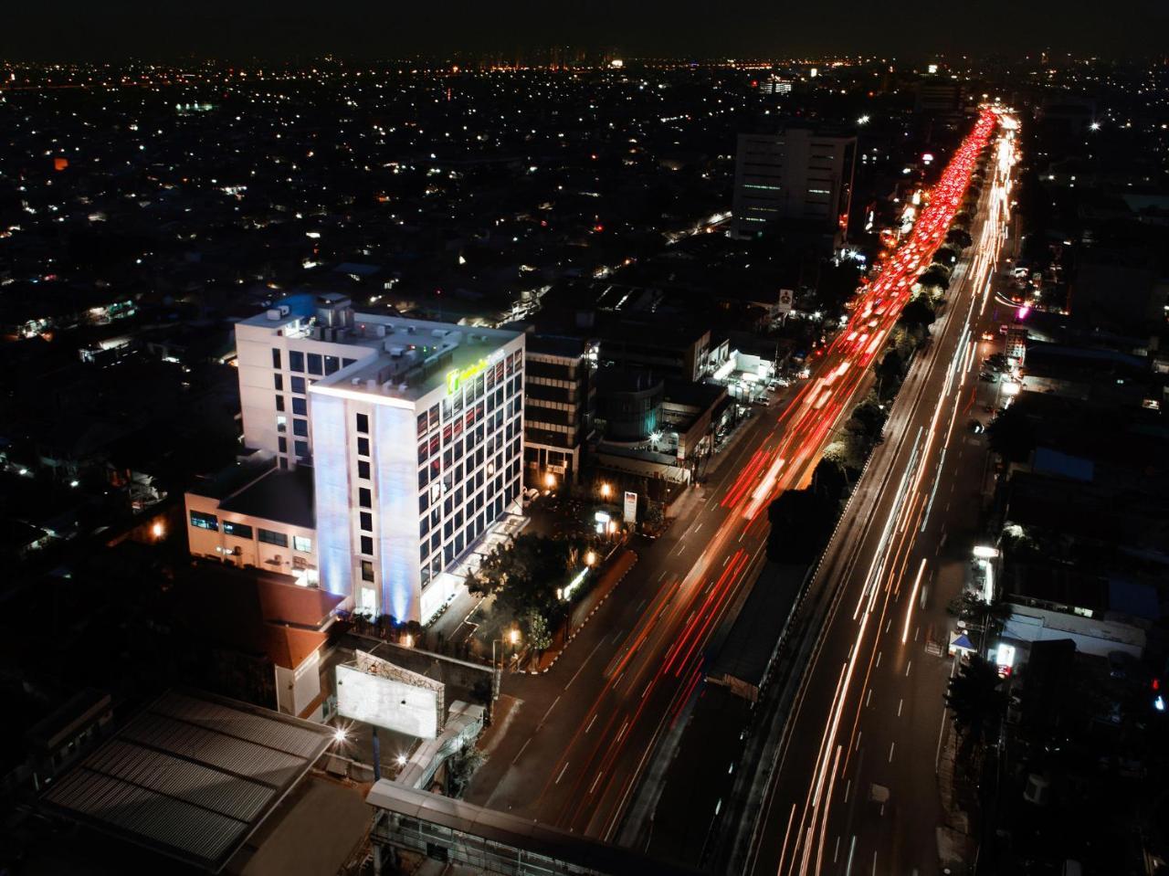 Holiday Inn Express Jakarta Matraman By Ihg Εξωτερικό φωτογραφία