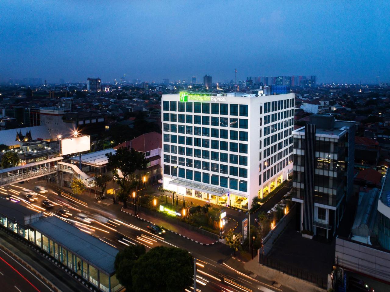 Holiday Inn Express Jakarta Matraman By Ihg Εξωτερικό φωτογραφία